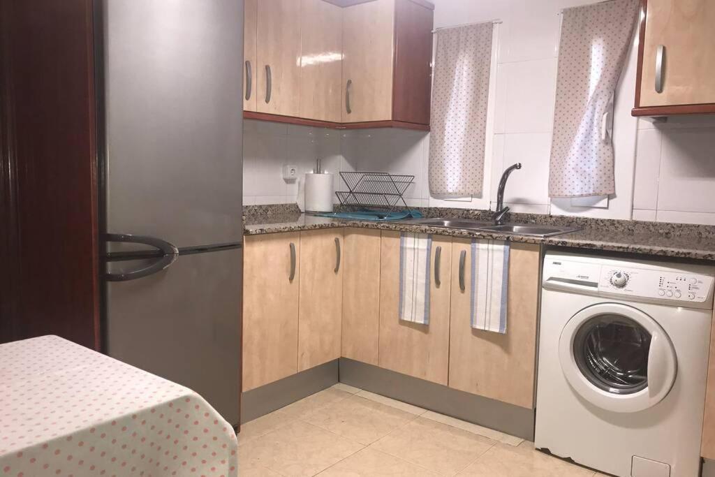 Apartamento En La Playa De Calafell. Barcelona Luaran gambar